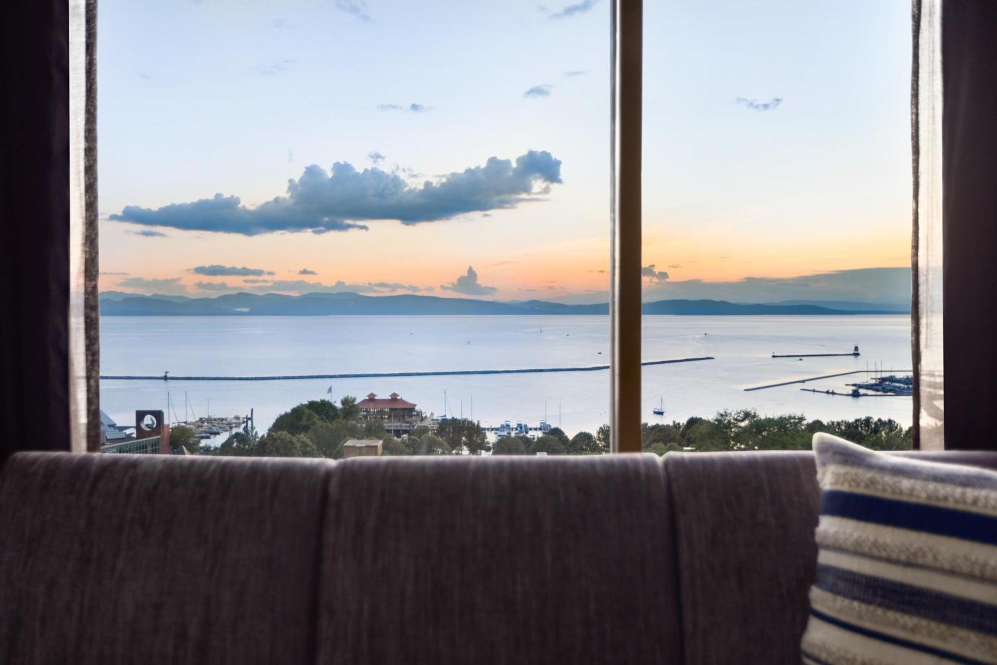 Hotel Champlain Burlington, Curio Collection By Hilton Chambre photo